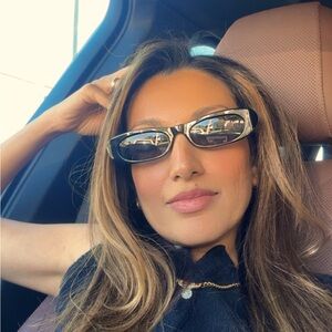 Meet your Posher, Sana